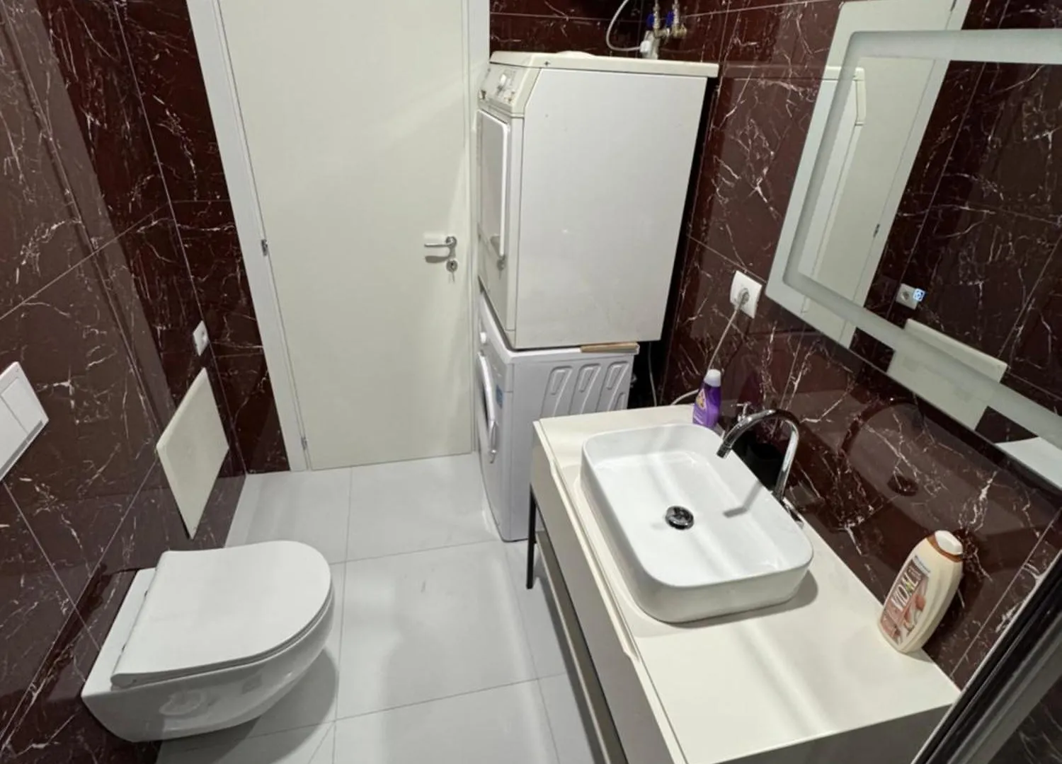 Orestiada Luxury Apartament 티라나
