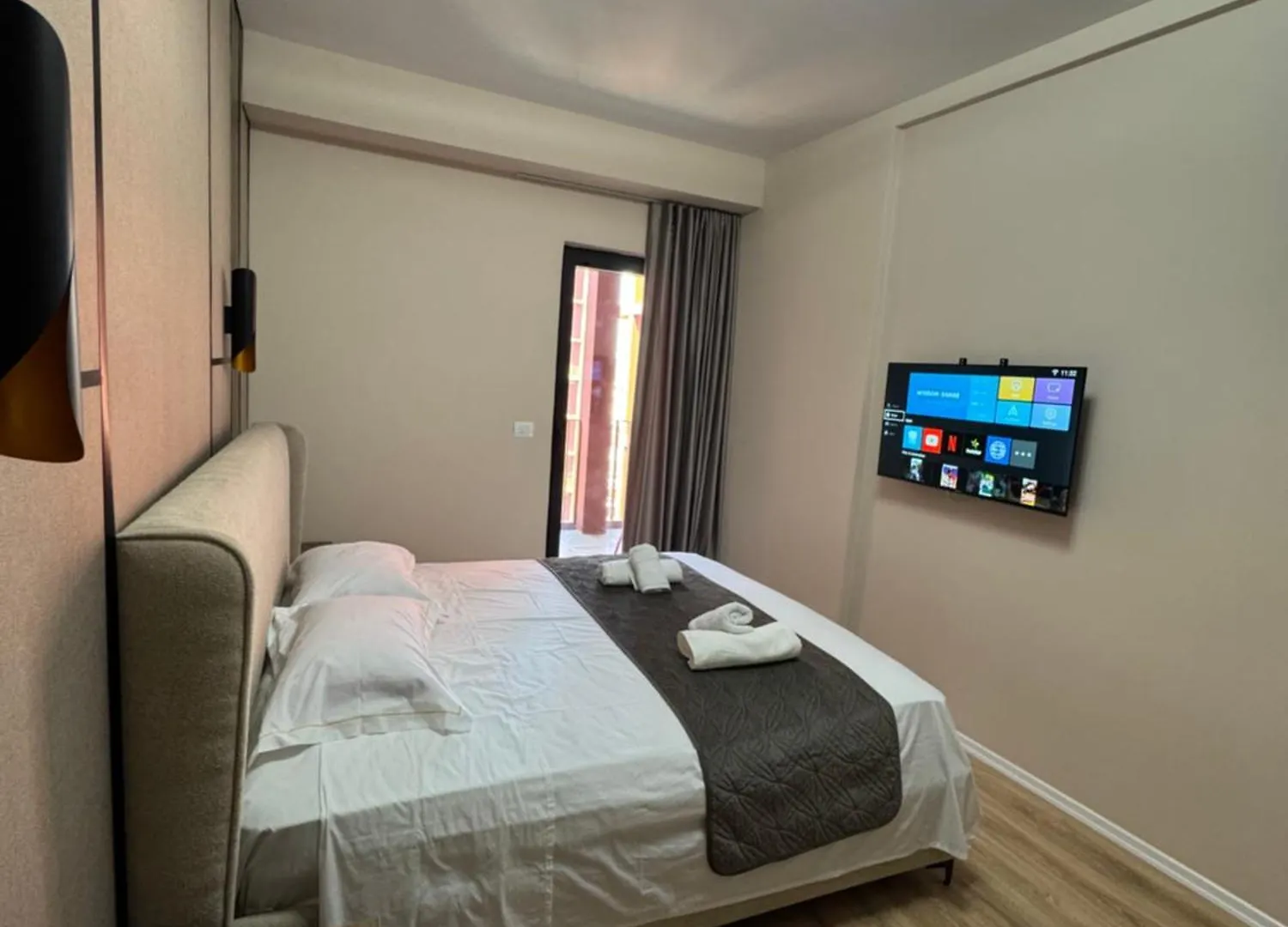 Orestiada Luxury Apartament 티라나